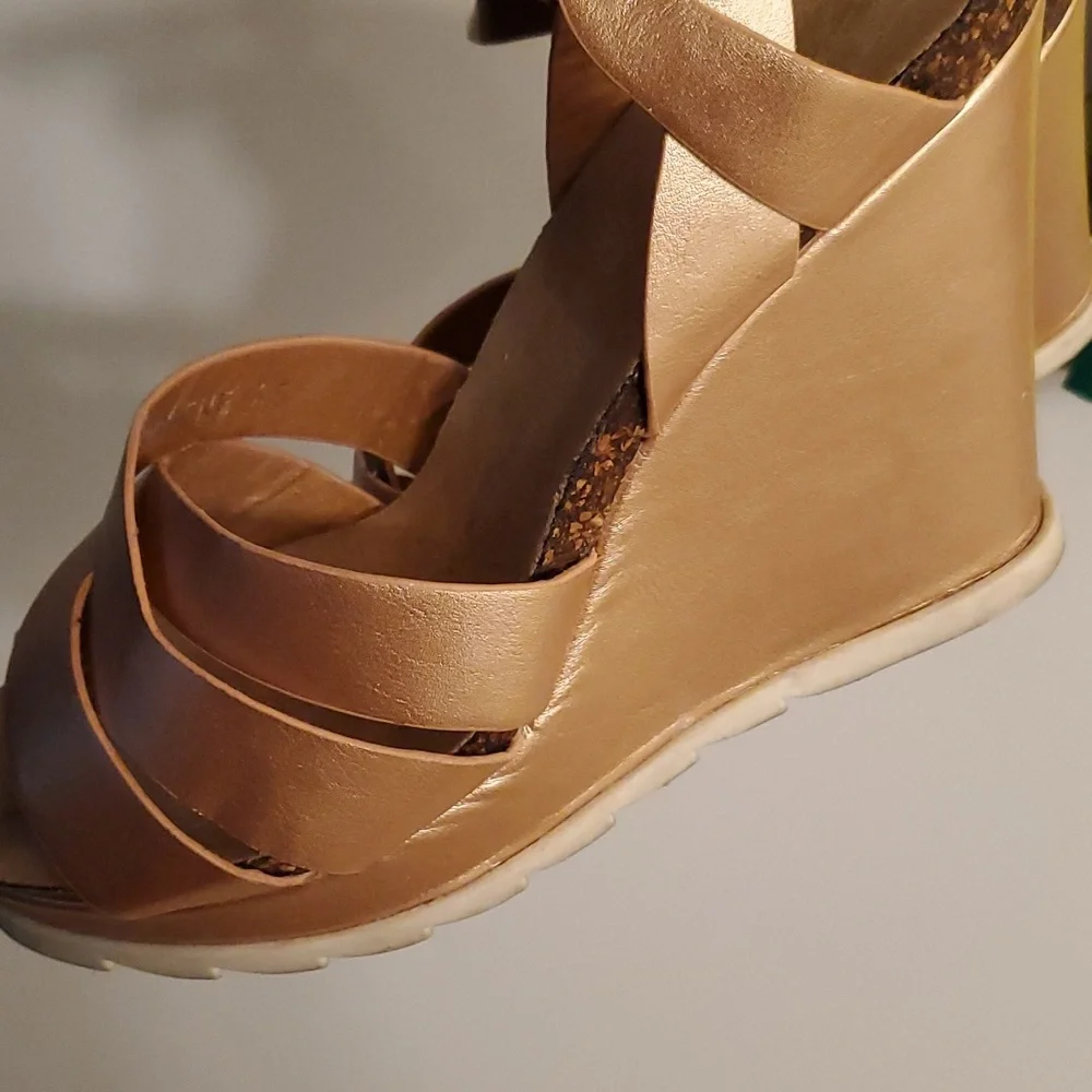 Sandals - Picture 4 of 7
